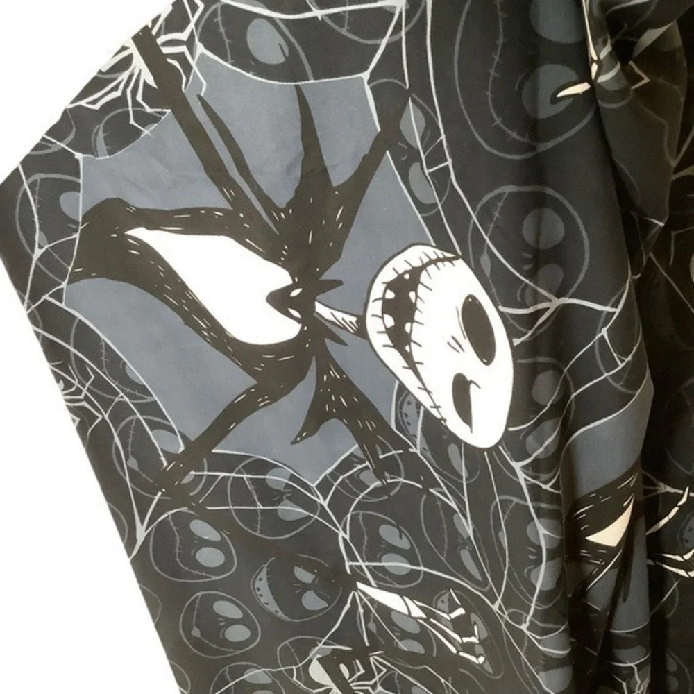 Nightmare Before Christmas Black White Skeleton‎ Lightweight Throw Blanket